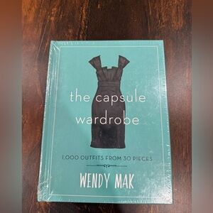 The Capsule Wardrobe Book